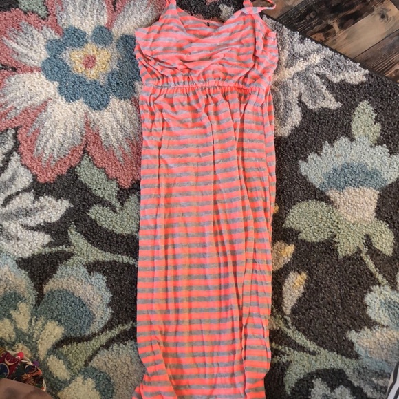 Clothes - Picture 7 of 8